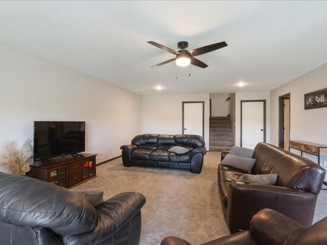 420 Dawson Dr, Condo with 4 bedrooms, 3 bathrooms and null parking in West Branch IA | Image 19