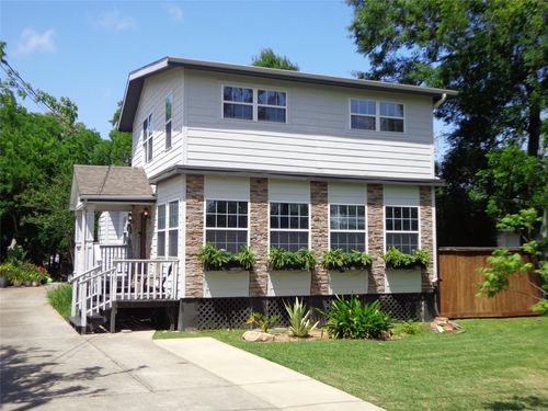 210 Fairfield St, Shoreacres, TX, 77571-7331 | Card Image