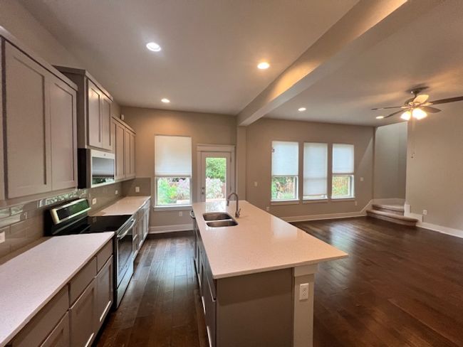UNIT-11 - 13501 Metric Blvd, House other with 3 bedrooms, 3 bathrooms and 2 parking in Austin TX | Image 9