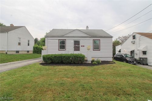 828 Cornell St, Youngstown, OH, 44502-2314 | Card Image