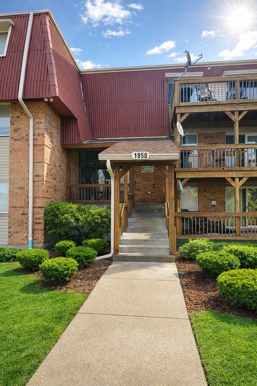 unit-2204-1850 Tall Oaks Dr, Aurora, IL, 60505-1261 | Card Image