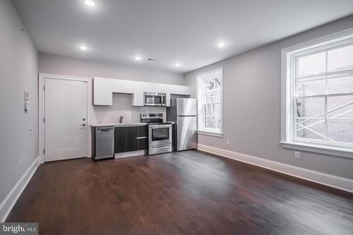 203-2010 Walnut St, PHILADELPHIA, PA, 19103-5135 | Card Image