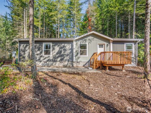 321 N Mountain View Dr, Hoodsport, WA, 98548-9701 | Card Image