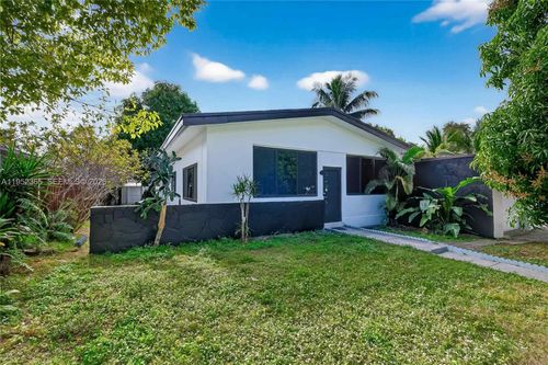 524 Ne 160th Ter, Miami, FL, 33162-4341 | Card Image