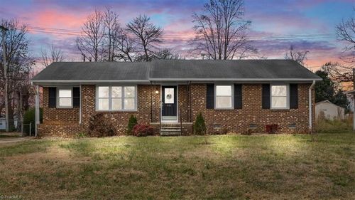 601 Runyon Dr, High Point, NC, 27260-4214 | Card Image