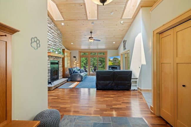 677 County Road 60, House other with 3 bedrooms, 3 bathrooms and null parking in Grand Marais MN | Image 20