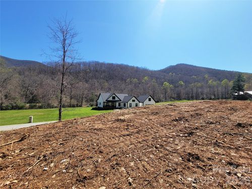25-300 Shining Rock Dr, Canton, NC, 28716-1678 | Card Image