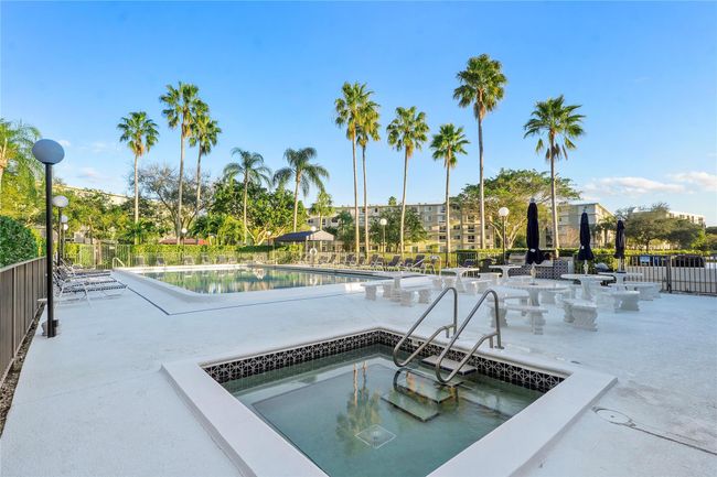 APT-105 - 2226 N Cypress Bend Dr, Condo with 2 bedrooms, 2 bathrooms and null parking in Pompano Beach FL | Image 13