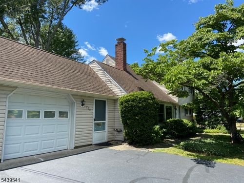 260 Nagle St, Bound Brook, NJ, 08805-1530 | Card Image