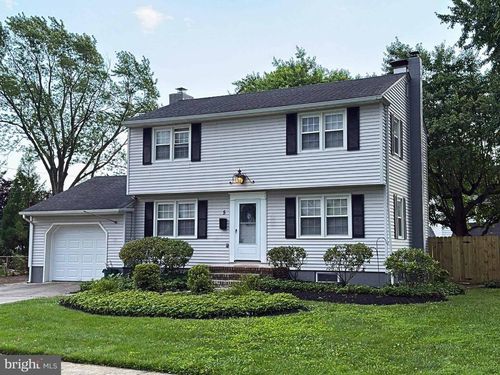 5 Bolton Rd, Hamilton, NJ, 08610-1003 | Card Image