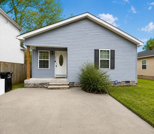 805 E Grizzard St, Tullahoma, TN, 37388-2627 | Card Image