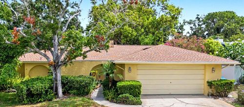 1100 Persimmon Dr, Palm Harbor, FL, 34683-5525 | Card Image
