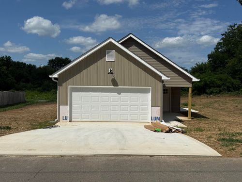 90 Cleveland Ave, Pikeville, TN, 37367-5302 | Card Image