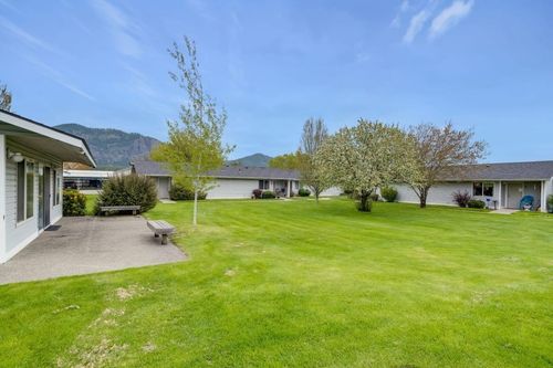 420 S 5th St E, Chewelah, WA, 99109-9321 | Card Image