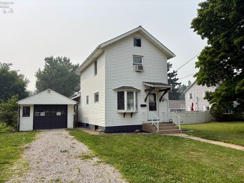 208 Lawrence St, Bellevue, OH, 44811-1910 | Card Image