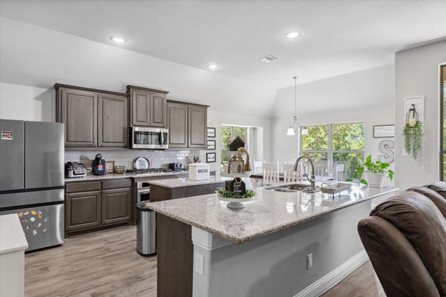 393 Private Road 7017, House other with 4 bedrooms, 2 bathrooms and null parking in Edgewood TX | Image 12