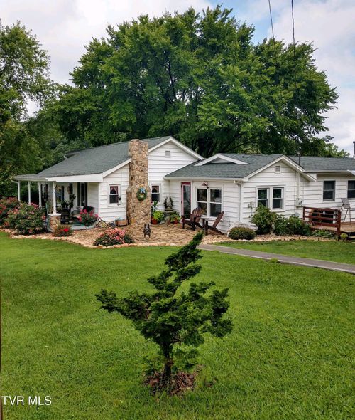 634 Cherokee Dr, Mount Carmel, TN, 37645-3809 | Card Image