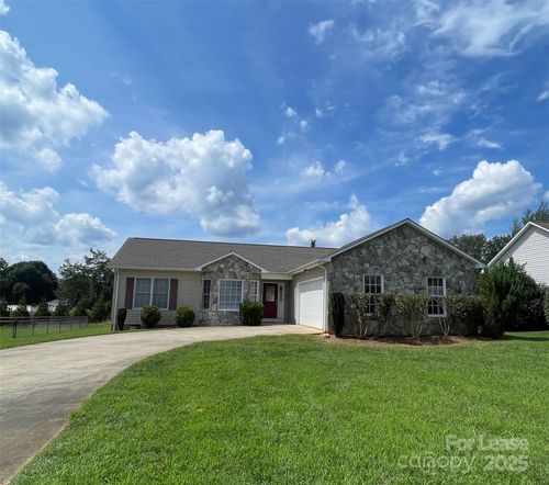 1444 Farmington Hills Dr, Conover, NC, 28613-9043 | Card Image