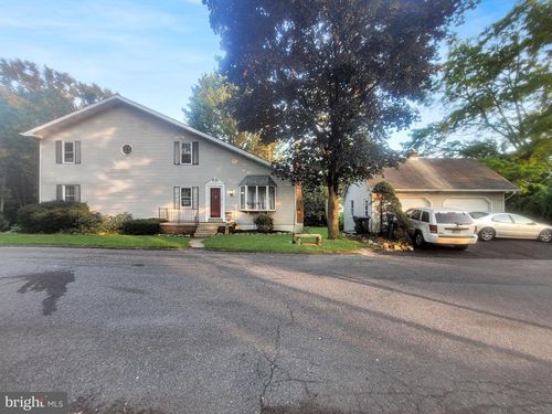 1710 Illingsworth St, ALLENTOWN, PA, 18103-4438 | Card Image