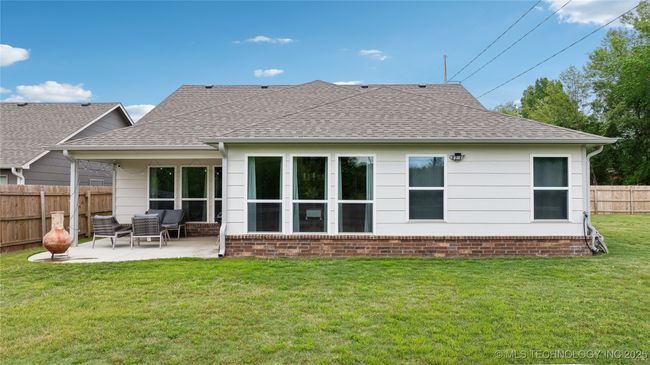 COVERED PATIO | Image 31