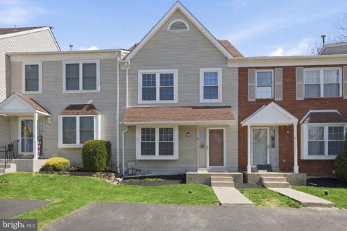 11 Victoria Dr, ASTON, PA, 19014-1549 | Card Image