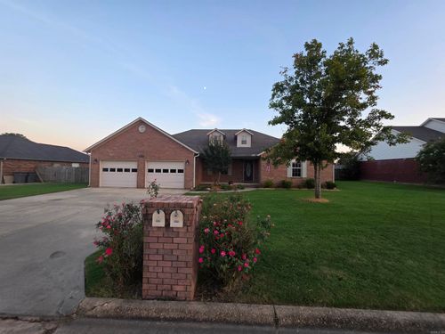 2800 Cambridge Dr, Paragould, AR, 72450-5751 | Card Image