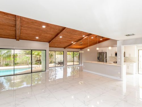 0-741 E Plantation Cir, Plantation, FL, 33324-1414 | Card Image