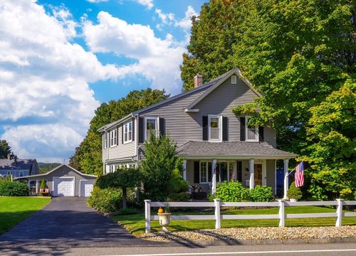 47 Central St, Southborough, MA, 01772 | Card Image