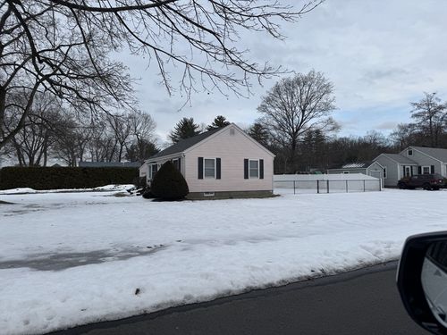 35 Loring Ln, Westfield, MA, 01085-2561 | Card Image