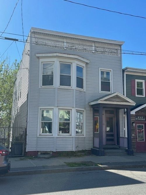 945 Broadway, Rensselaer, NY, 12144-2120 | Card Image