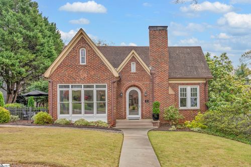 214 Mcdonald St, Greenville, SC, 29609-5631 | Card Image