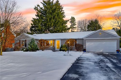 24 Ely Dr, Fayetteville, NY, 13066-1002 | Card Image