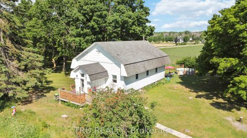 8665 Marvelville Rd, Metcalfe, ON, K0A2P0 | Card Image