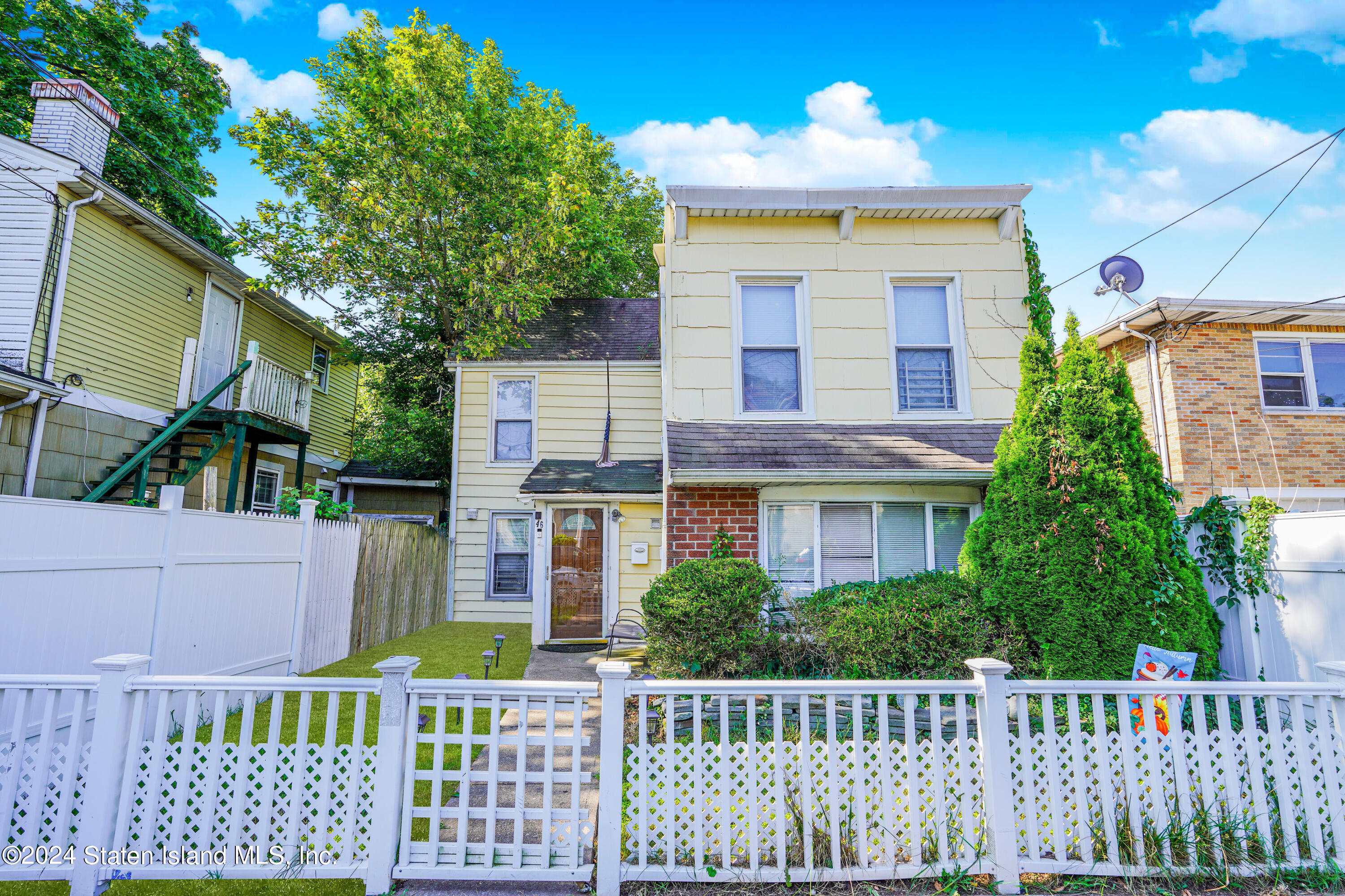 Lincoln Ave, Staten Island, NY 10306