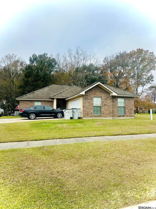 705 Chemin Dr, Baker, LA, 70714 | Card Image