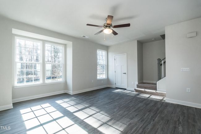 4 Family Room | Image 4