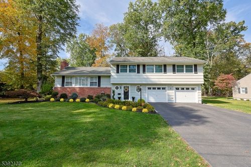 3 Pierson Ln, Florham Park, NJ, 07932-2609 | Card Image