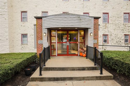 apt-413-494 Woonasquatucket Ave, North Providence, RI, 02911-1667 | Card Image