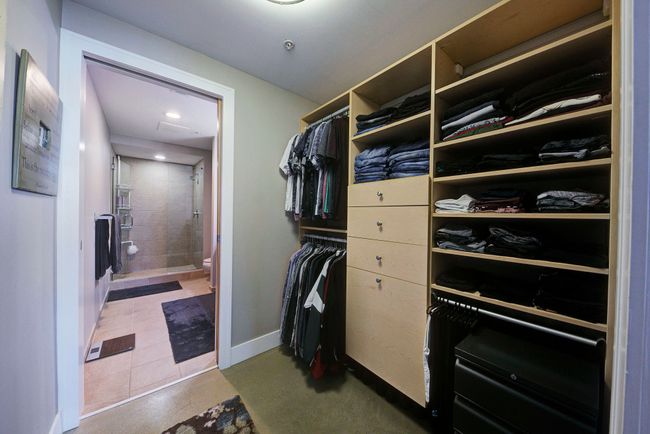 Primary Closet with Organizers | Image 20