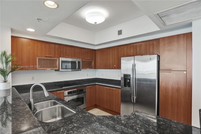 APT-2503 - 15051 Royal Oaks Ln, Condo with 3 bedrooms, 3 bathrooms and null parking in North Miami FL | Image 23