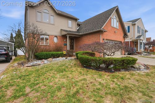 22432 Pointe Dr, Saint Clair Shores, MI, 48081-2326 | Card Image