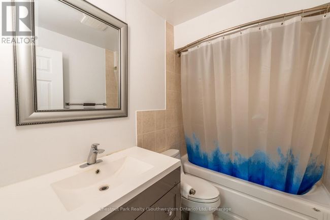 7 - 37 Conroy Cres, Condo with 2 bedrooms, 1 bathrooms and 1 parking in Guelph ON | Image 24