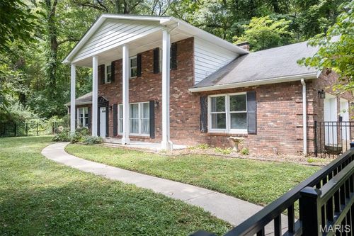 27 Carr Park Rd, Belleville, IL, 62223-2401 | Card Image