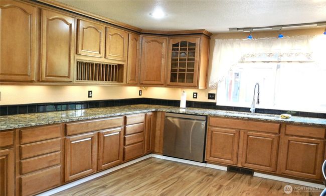Beautiful Open Kitchen | Image 9