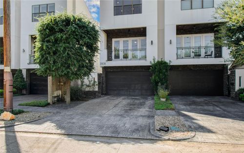 1808 Ridgewood St, Houston, TX, 77006-1038 | Card Image