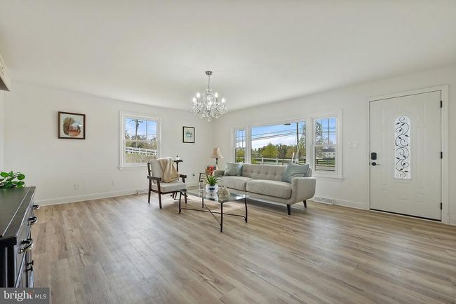 79 E Shirley Ave, House other with 5 bedrooms, 2 bathrooms and null parking in WARRENTON VA | Image 6