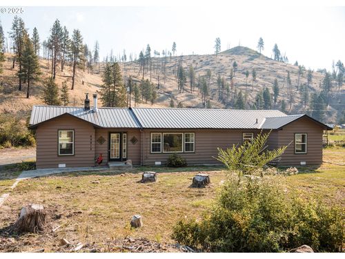 60813 Canyon Creek Ln, Canyon City, OR, 97820-8772 | Card Image