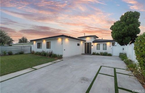 7717 Jamieson Ave, Reseda, CA, 91335-2233 | Card Image