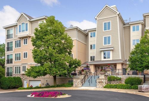 unit-106-11472 Fairfield Rd W, Minnetonka, MN, 55305-7432 | Card Image