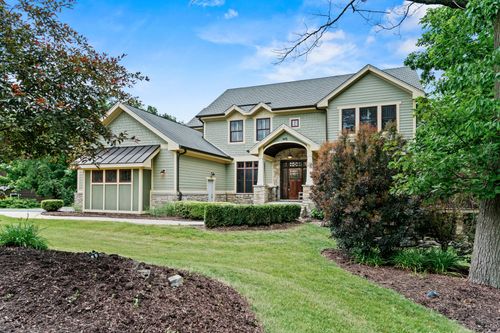 1415 Oakview Ter, Woodstock, IL, 60098-8903 | Card Image